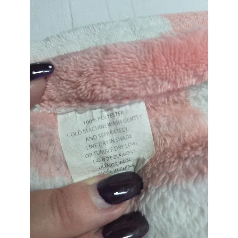 Strawberry Pink Fleece Blanket - Cute Soft Cow Print Throw for Bedroom Decor ...